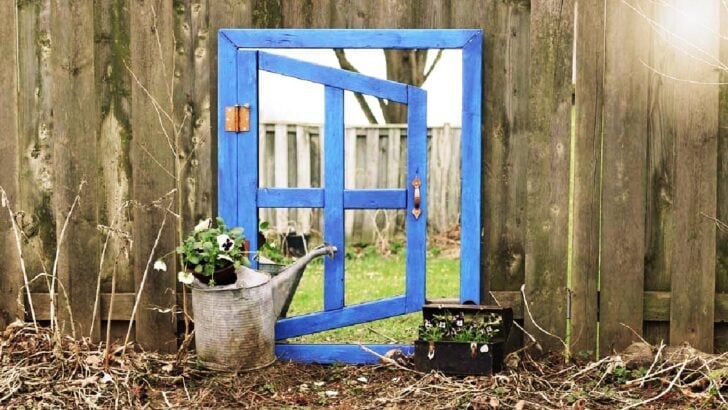 DIY optical illusion mirror with blue frame.